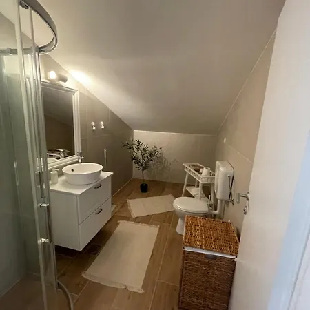 Apartmant Seaside - 2 Min From Beach, Great Terrace 쿠클리차