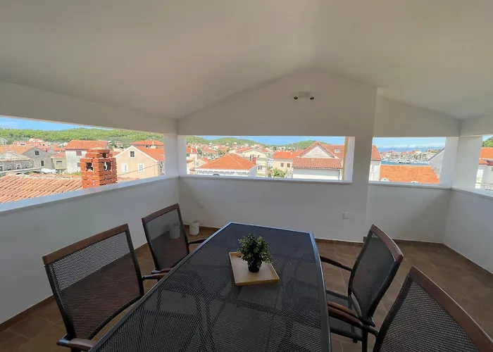 Apartmant Seaside - 2 Min From Beach, Great Terrace 아파트