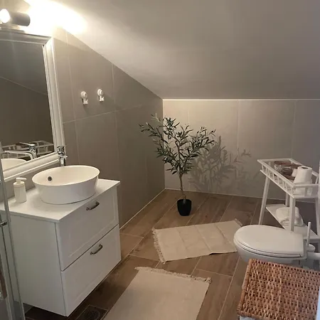 Apartment Apartmant Seaside - 2 Min From Beach, Great Terrace Kukljica